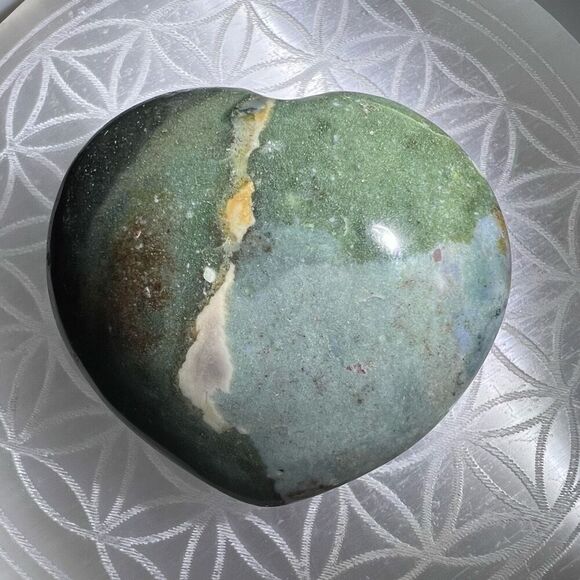 OC Jasper Crystal Heart Carving - Picture 3 of 11